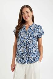 Regular Fit Open Collar Patterned Short Sleeve Blouse