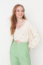 Stone Embroidery Detail Blouse- Cardigan Knitwear Suit