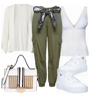 Outfit met wit Sneaker Puma "Geweldige look voor in je vrije tijd"