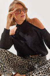 Women's Knitted Blouse