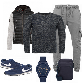 Outfit mit Blau Nike Sportswear "Solid Pullover"