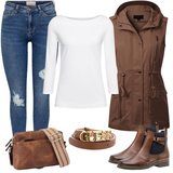 Braune Gummistiefeletten mit Gürtel Outfits image