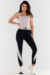 Woman's Trousers A496